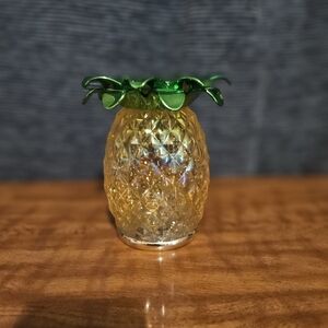 NWT Bath and Body Works Pineapple Snow Globe Candle Holder